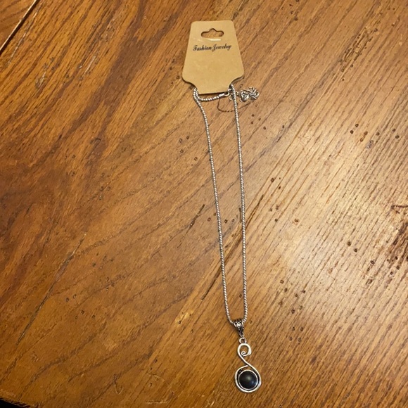 SALE๐New!๐ฟ Fashion Jewelry Necklace and Earring set! ๐๐ผ๐ฟ - Picture 2 of 4